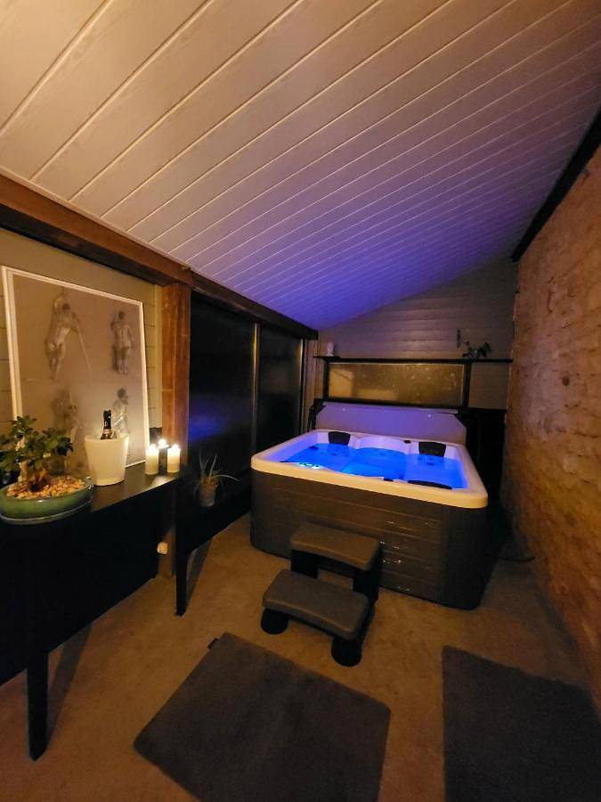 Chambre d’hôte pour 2 personnes, avec sauna ainsi que jacuzzi et jardin à Gourdon - 2