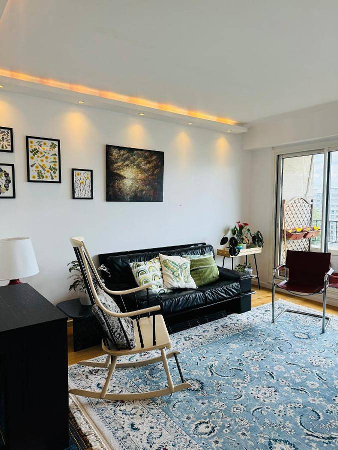 Gîte pour 3 personnes, avec vue et terrasse dans Meudon-la-Forêt