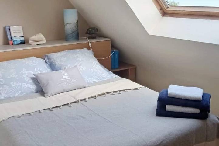 Un havre de paix surplombant la mer in Plestin-les-Grèves, Ceinture Dorée