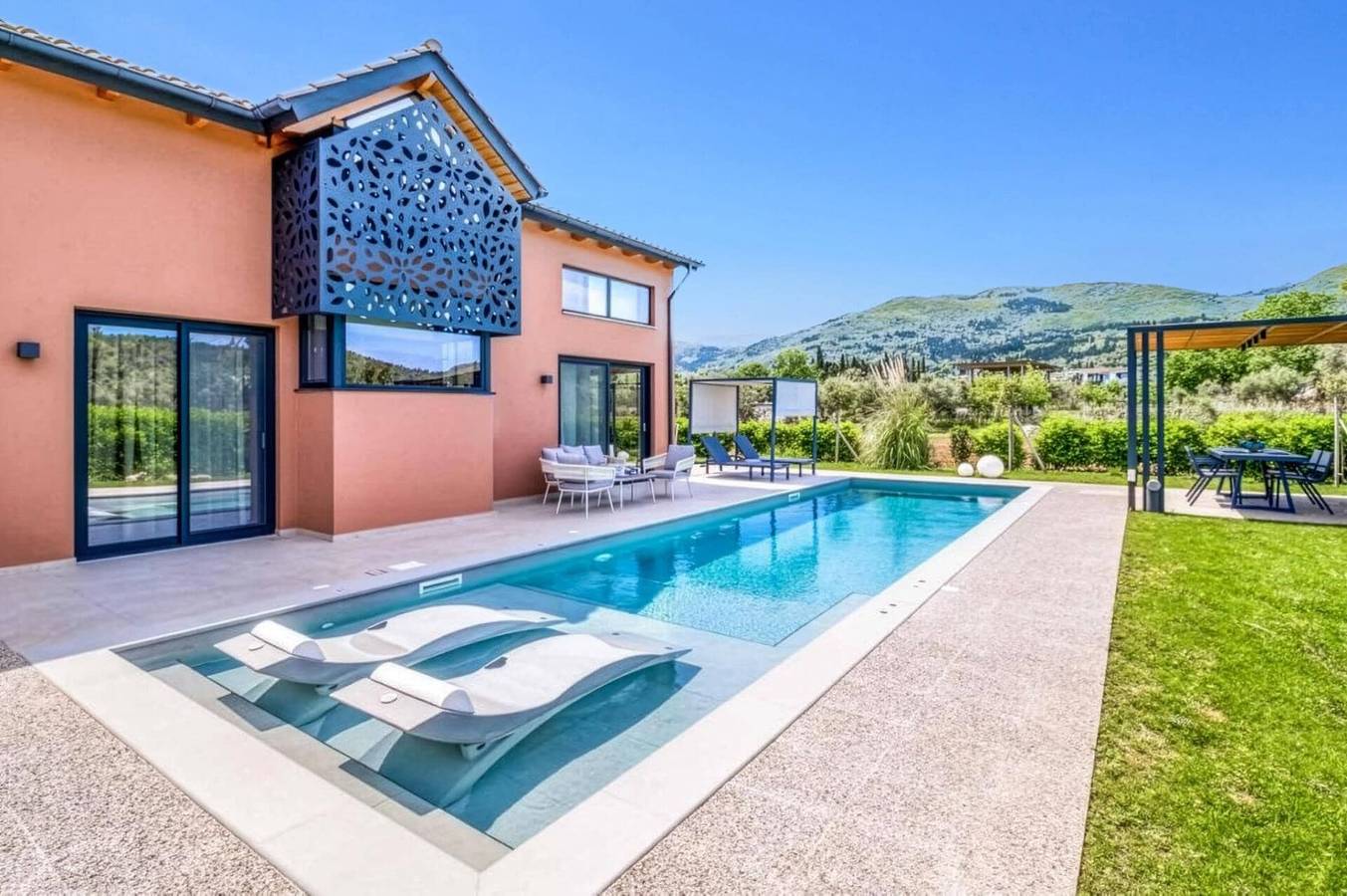 Villa Water by Villa Plus in Ligia, Grèce