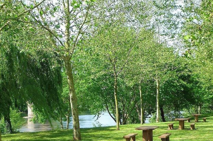 Location de vacances pour 3 personnes, avec Jardin à Bioule
