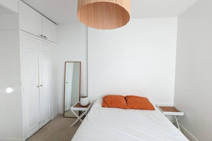 Apartamento entero, Bright apartment with terrace 7min from Paris in Asnières-sur-Seine, Altos del Sena
