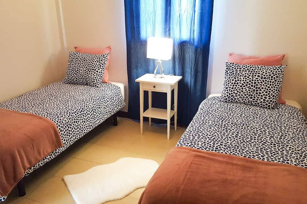 Aiolos 20 by Buenavilla|Great apartment in the marina of Puerto Calero in Puerto Calero, Yaiza