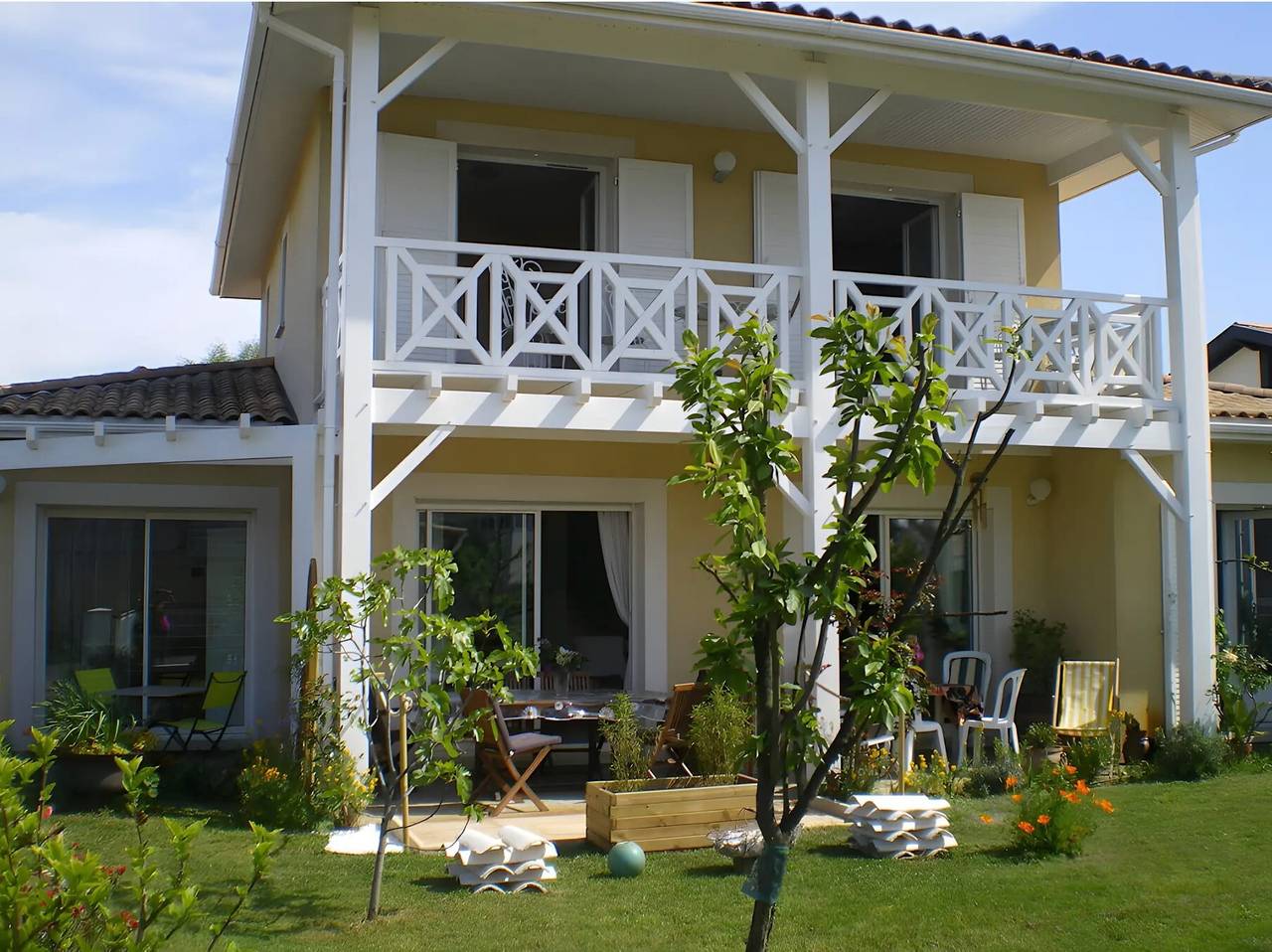 Bed and Breakfast 'Chambre Christy - Chez Claudine' con balcón y Wifi in Le Teich, Region de Arcachon