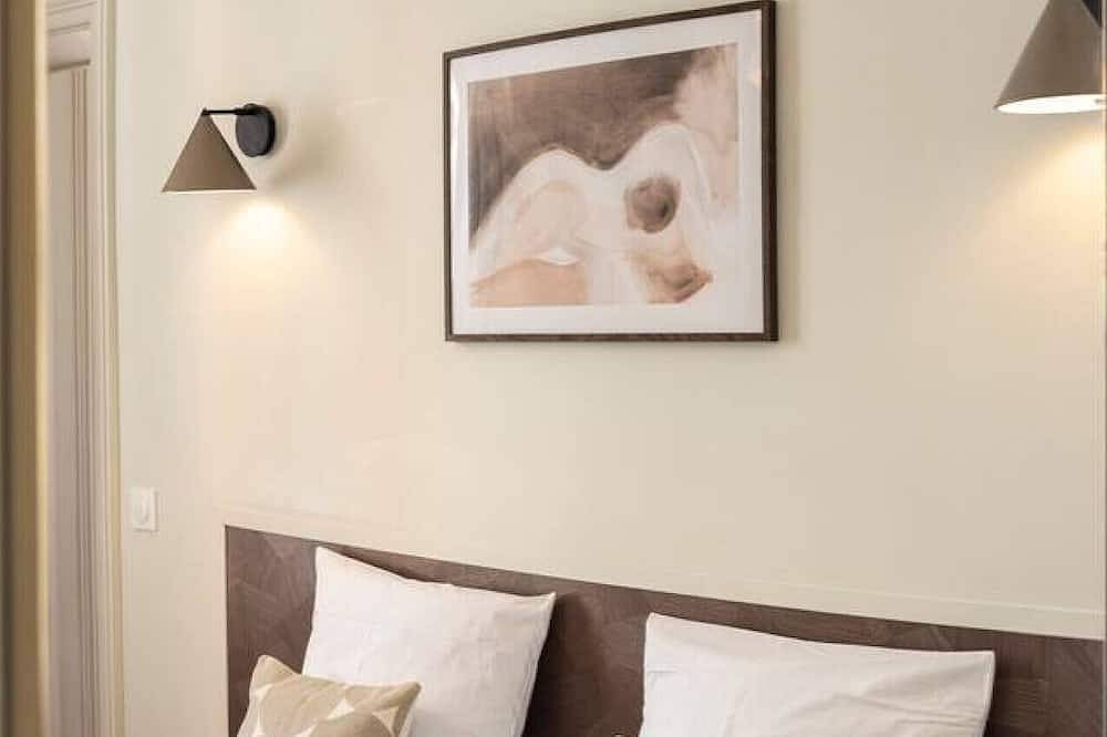 Entire apartment, Spacious apartment near the 19th arrondissement in Le Pré-Saint-Gervais, Seine-Saint-Denis