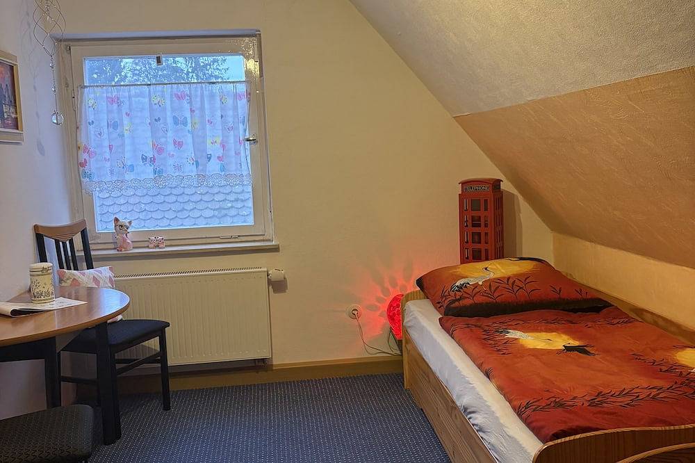 Ganze Wohnung, Urlaub in Bayern für die ganze Familie  2 Erwachsene und 2 Kinder in Hirschau, Ostbayern