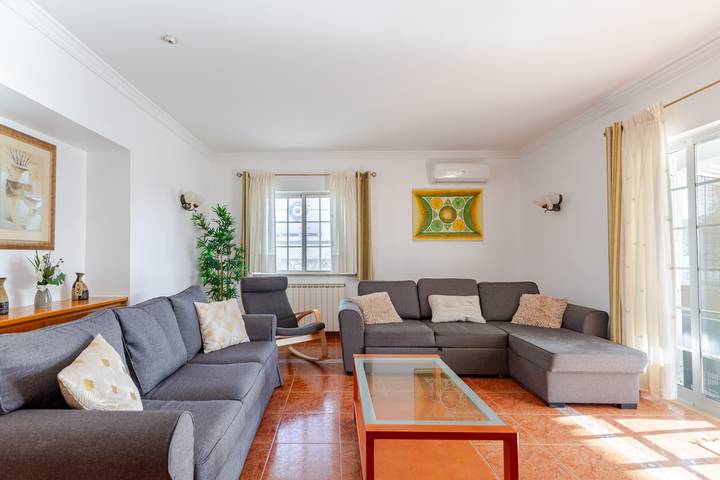 Location de vacances pour 12 personnes, avec balcon dans Olhos de Água - 3