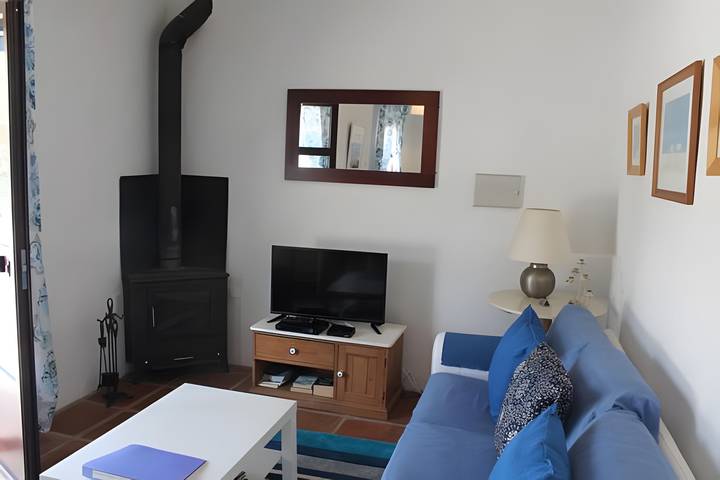 Holiday rental for 2 people, with garden and hot tub in Iznájar