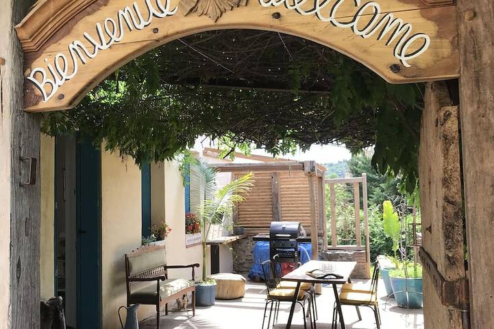Gîte pour 4 personnes, avec Terrasse à Rodès