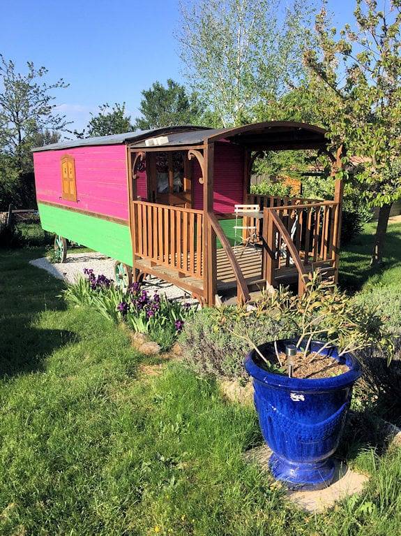 Location de vacances pour 2 personnes, avec Balcon et Terrasse ainsi que Jardin et Piscine dans la Région de nyons - 2