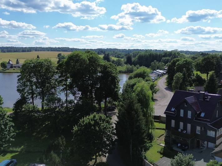 Ferienwohnung für 4 Personen, mit Balkon und Terrasse sowie Garten und Seeblick im Ostharz - 2