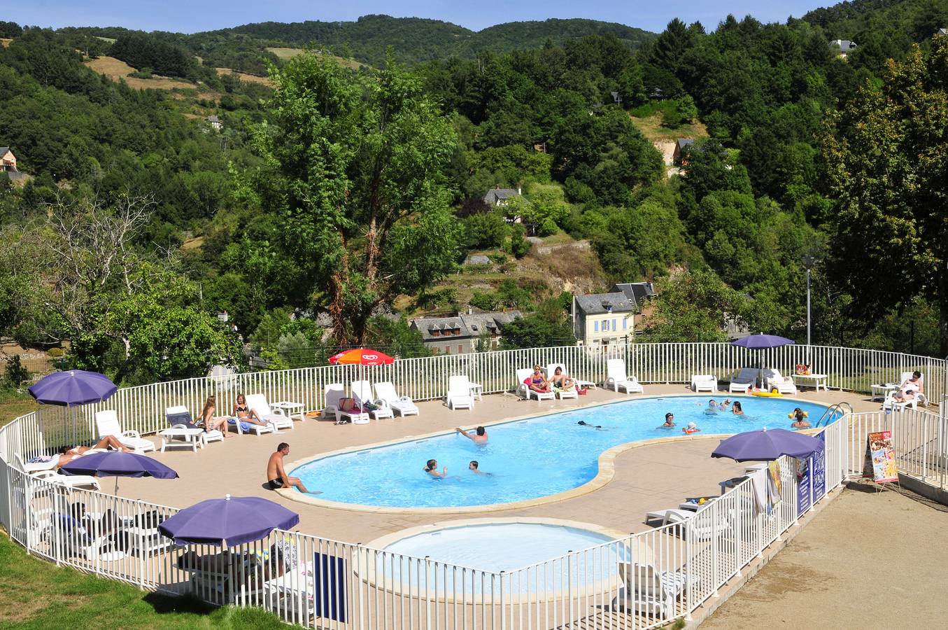 Appartement entier, Appartement de vacances pour 4 personnes avec sauna in Entraygues-sur-Truyère, Parc naturel régional de l'Aubrac