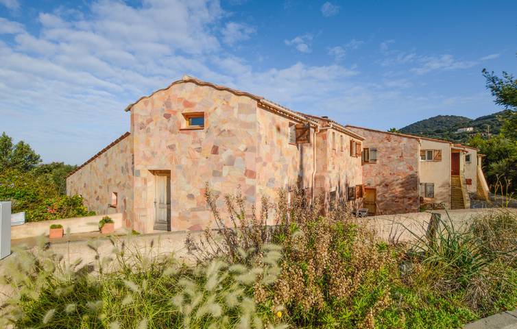 Gîte pour 4 personnes, avec jardin et terrasse à Cargèse - 2