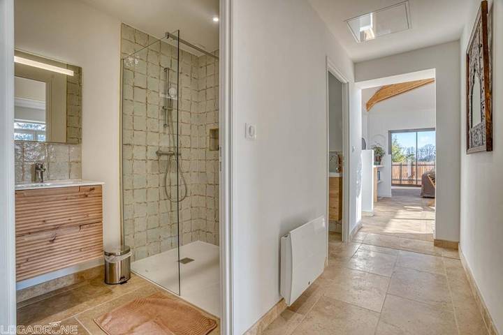 Location de vacances pour 8 personnes, avec vue ainsi que piscine et terrasse à Villeréal - 2