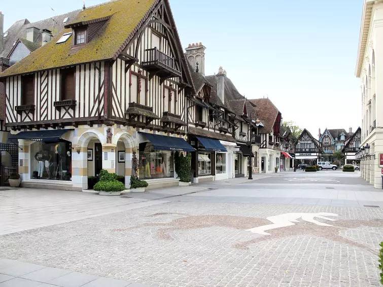 Appartement entier, 2 Pièces 4 Personnes in Deauville, Région de Lisieux