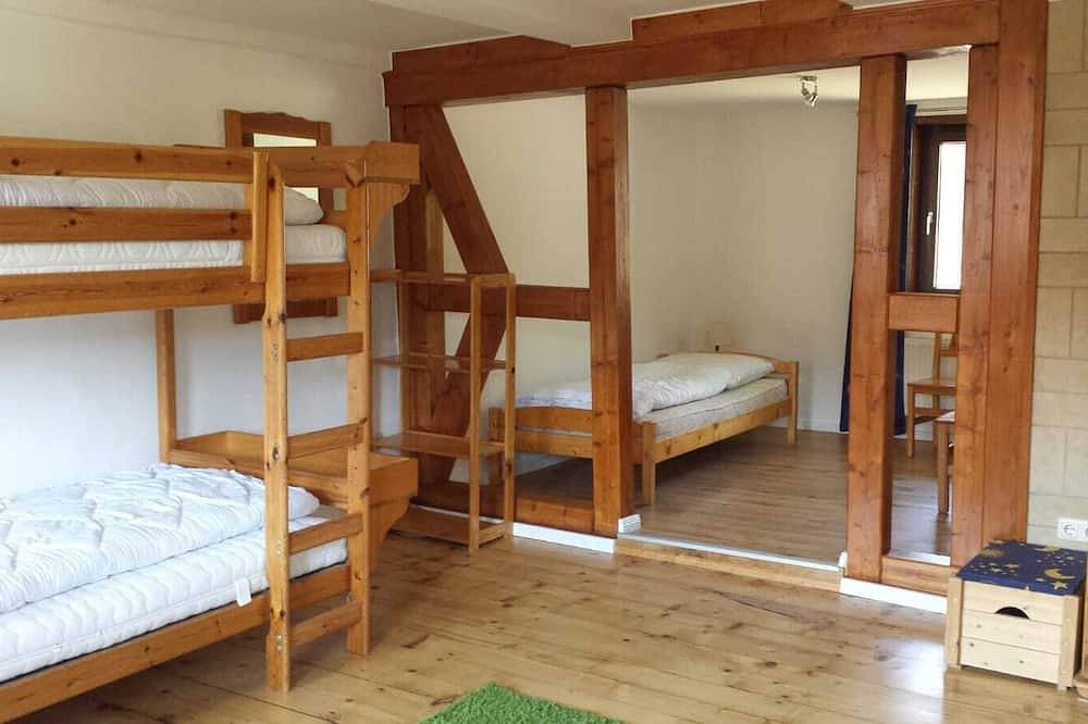 Gemütliches denkmalgeschützes Harzhaus mit Sauna - für Gruppen bis 14 Personen in Altenau, Harzvorland