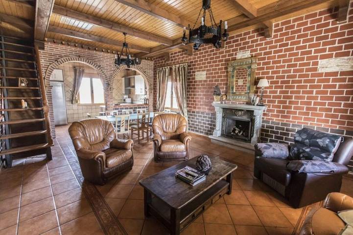 Apartamento para 8 personas, con jardín además de piscina y jacuzzi en Ciudad Rodrigo