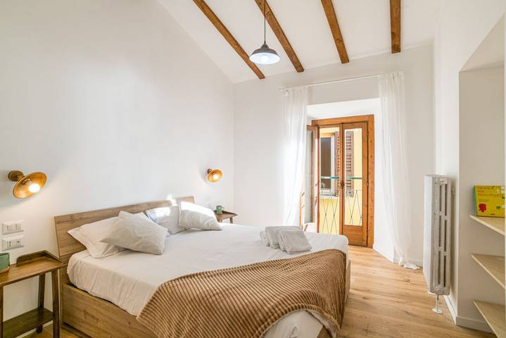 Entire apartment, Guesthost - Casa Bar 2 Stylish Apartment Lake Como in Dongo, Lake Como