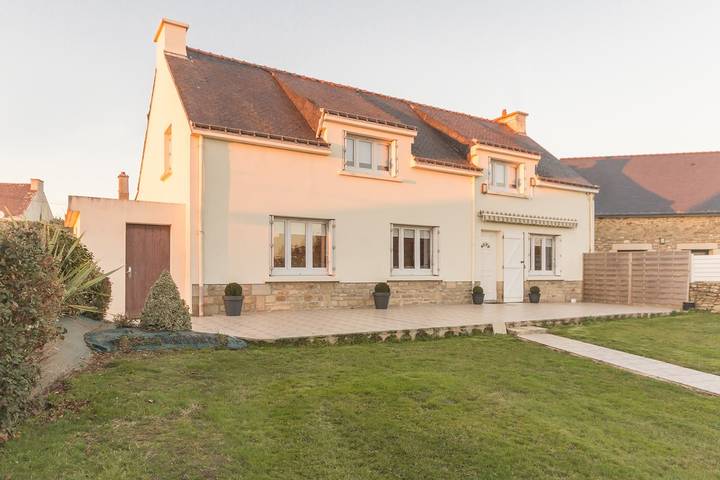 Gîte pour 6 personnes, avec jardin à Brech - 4