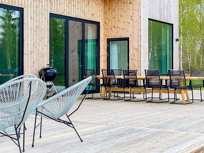 Mysigt hus vid havet med gäststuga in Skyarp, Västergötland