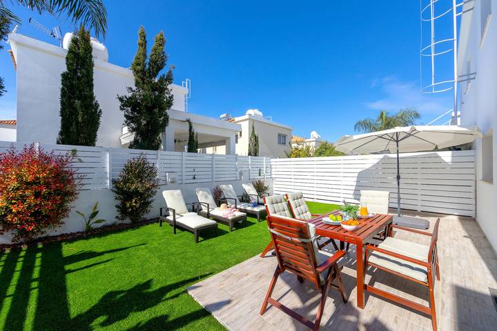 Galleria Sunset Villa in South Cyprus