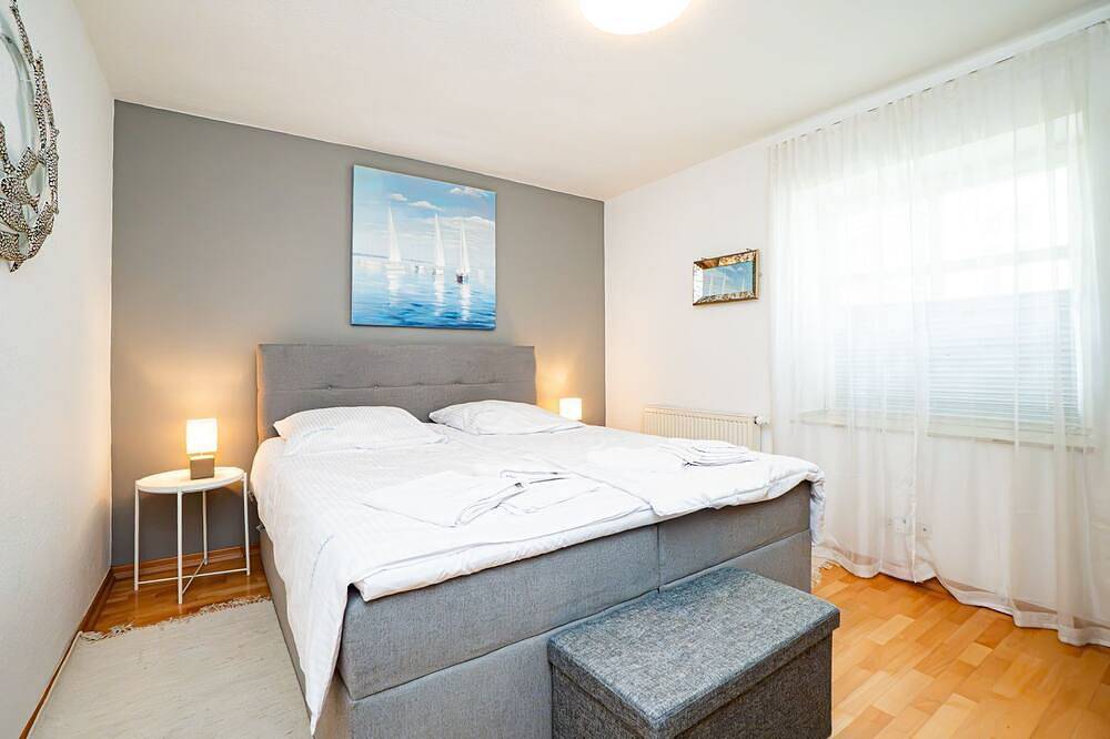 Ganze Wohnung, Sandrose 1, Deutschland in Heßles, Fambach