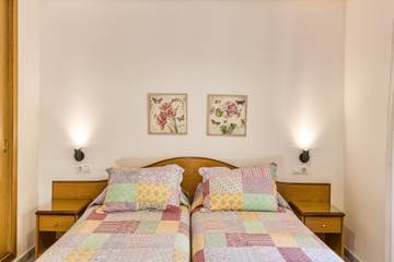 Chambre D’hôte pour 3 Personnes dans Figueras, Catalogne, Photo 1