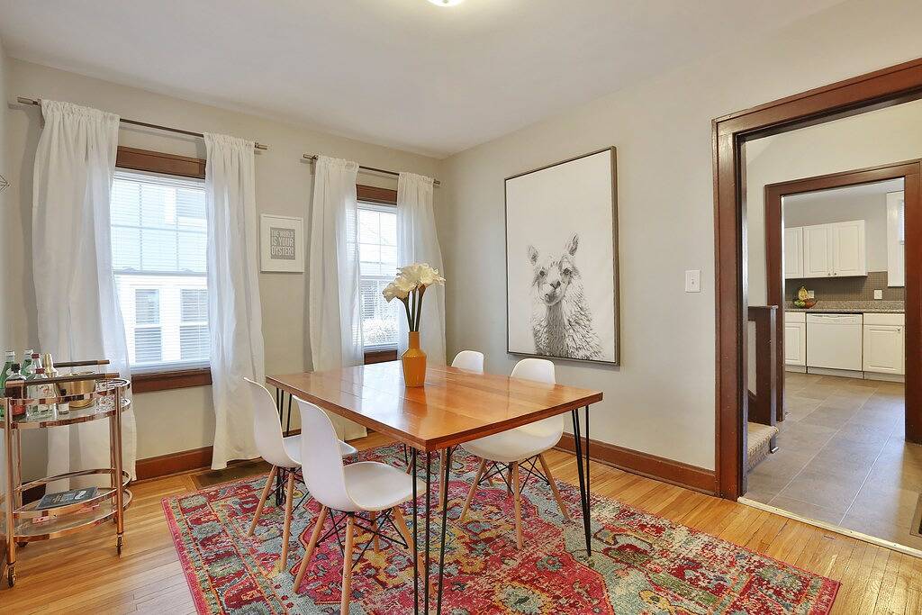 Am besten bewertet Clintonville Home w / 24Hr. Fitnessstudio - Alles in der Nähe! in Columbus, Ohio