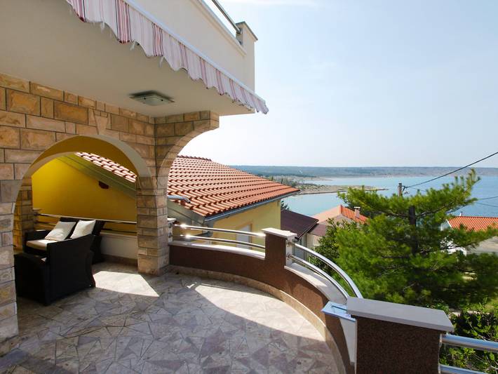 Ferienwohnung für 6 Personen, mit Terrasse in Obrovac