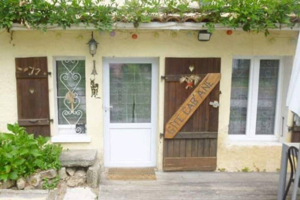 Gîte De Charme Auvergne  cab' ânes France in Brousse, Parc Naturel Régional Livradois-Forez