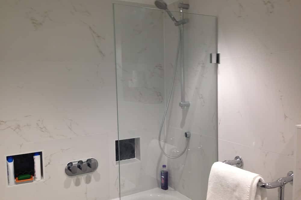 Entire apartment, Perfect Kingston Flat in Kingston upon Thames, London