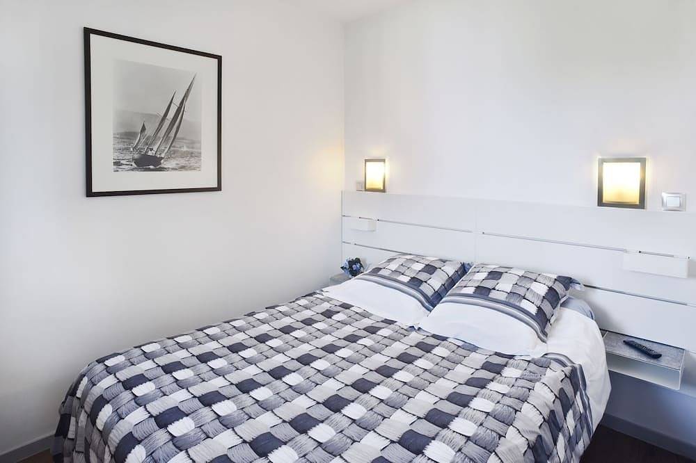 Appartement entier, Bel Appartement Terrasse.Vue Piscine Wifi Offert 6 Personnes in Deauville, Région de Lisieux