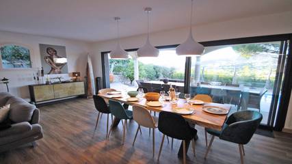 Location De Vacances pour 8 Personnes dans La Nartelle, Sainte-Maxime, Photo 4