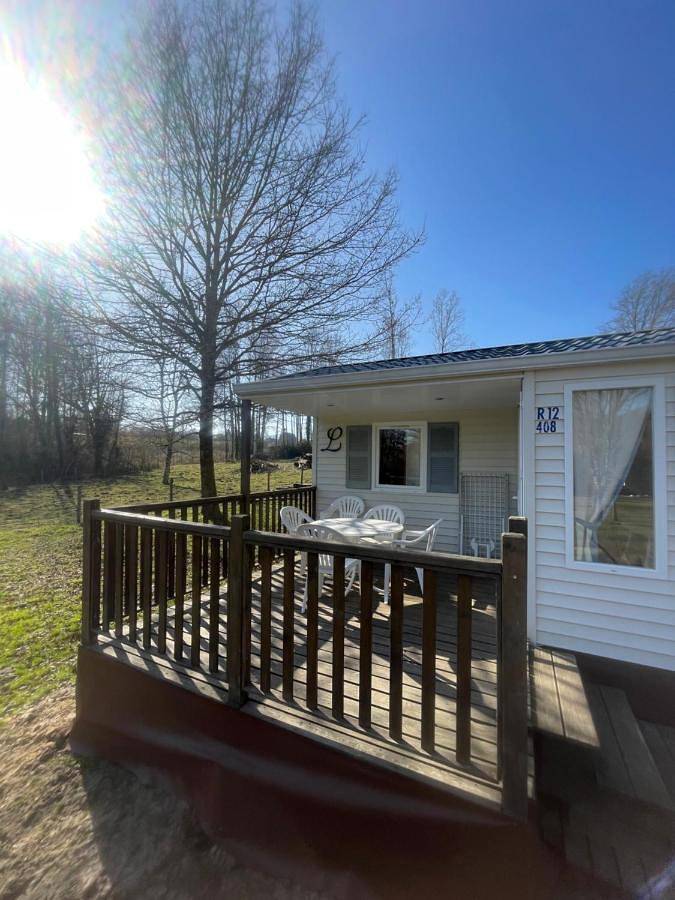 Camping pour 4 personnes, avec jardin et vue ainsi que terrasse et piscine dans la Sarthe - 2