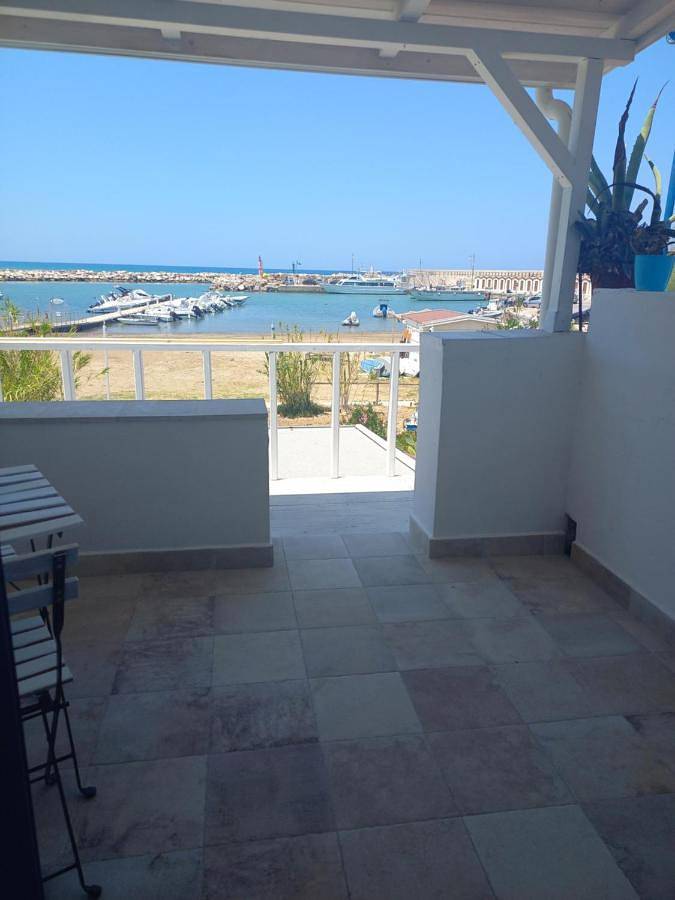 Location de vacances pour 2 personnes, avec vue et terrasse, animaux acceptés à Peschici - 2