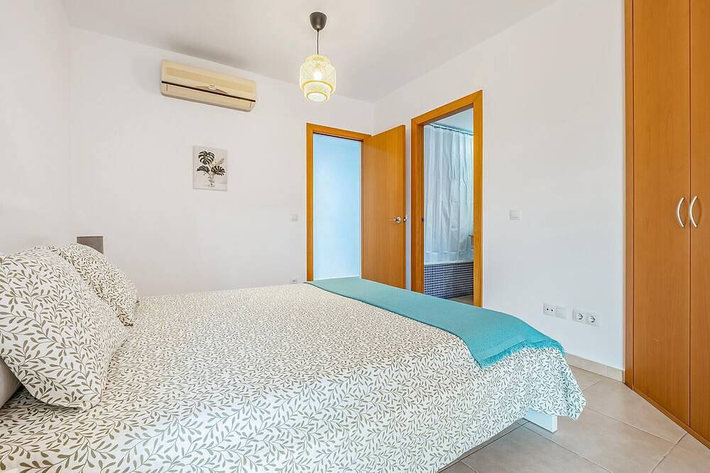 Entire apartment, 3 bedroom lovely apartment in La Ràpita in Terres de l'Ebre, Costa Dorada
