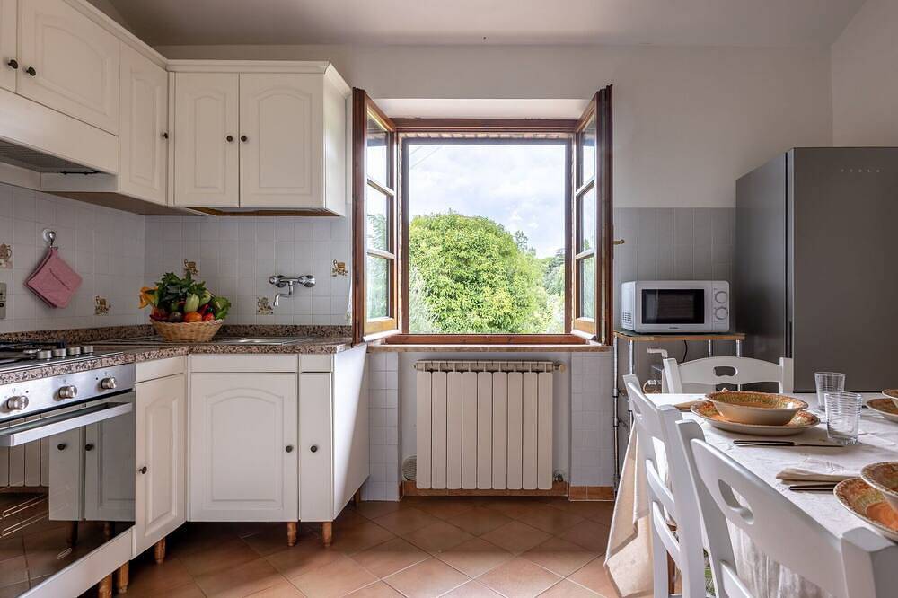 Schönes  Ferienhaus für 4 Leute mit  W-Lan und Tv, bei Montepulciano in Chiusi, Chianti
