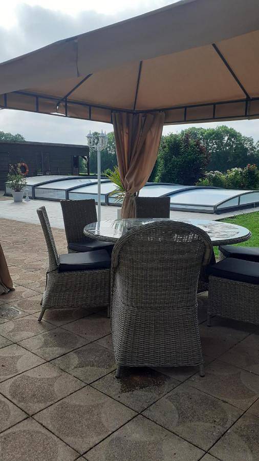 Location de vacances pour 2 personnes, avec vue ainsi que jardin et piscine à Beuzeville - 4