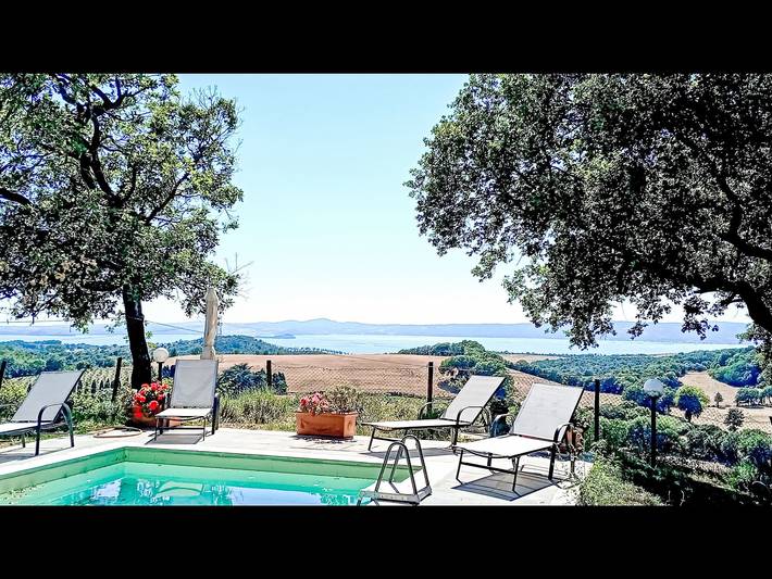 Casa vacanza per 10 persone, con giardino e piscina, con animali domestici a Bagnoregio
