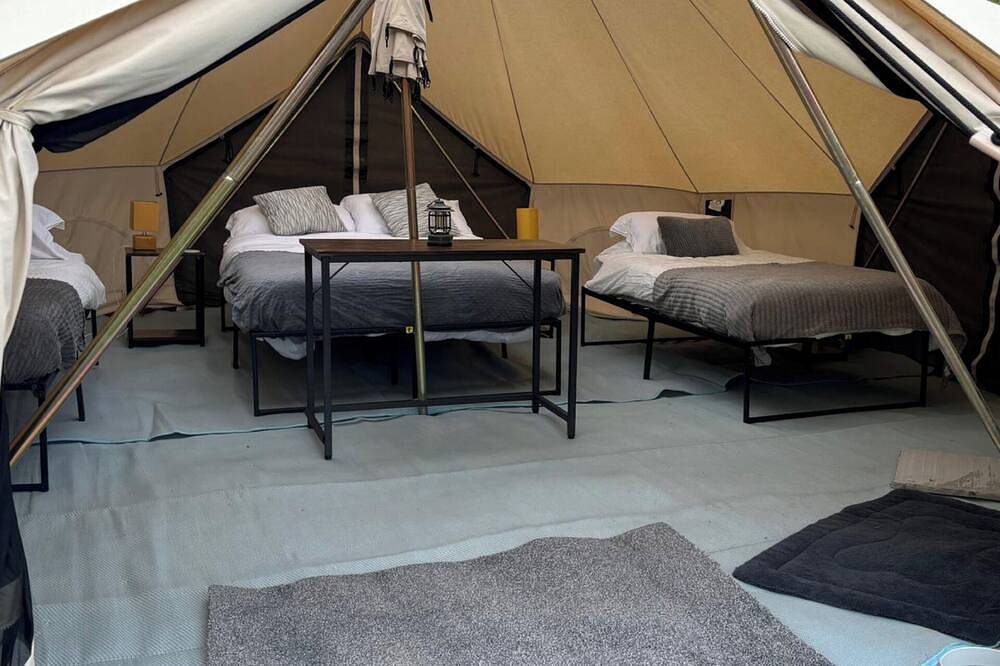 Cozy Hot Tent with Log Burner & Hot Tub Right Tent in Isle of Anglesey