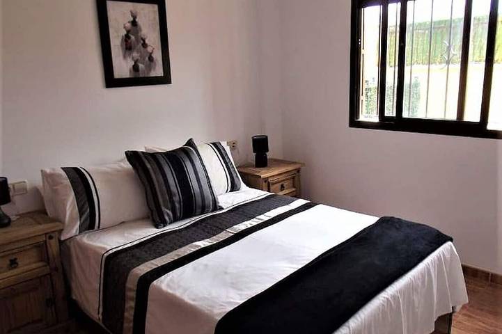 Location de vacances pour 4 personnes, avec piscine et terrasse, animaux acceptés à Isla Plana - 3
