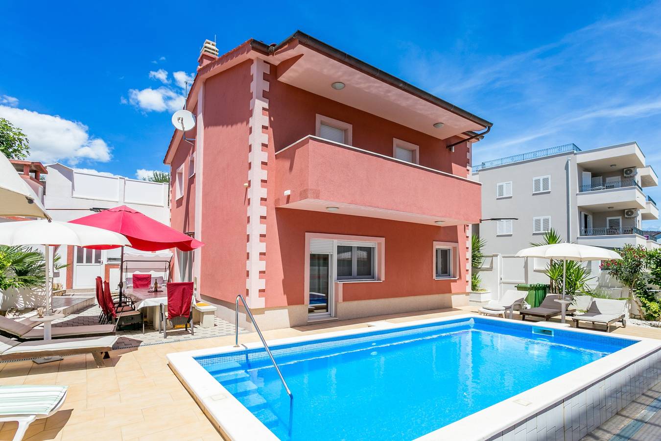 Four-bedroom house with terrace and sea view Bušinci, Čiovo K-11882 in Okrug Gornji, Ciovo