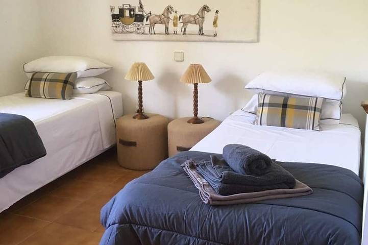 4 Schlafzimmer Villa mit Pool, Meerblick - 3 Minuten zu Fuß zu Binibeca vell in Binissafuller, Sant Lluís