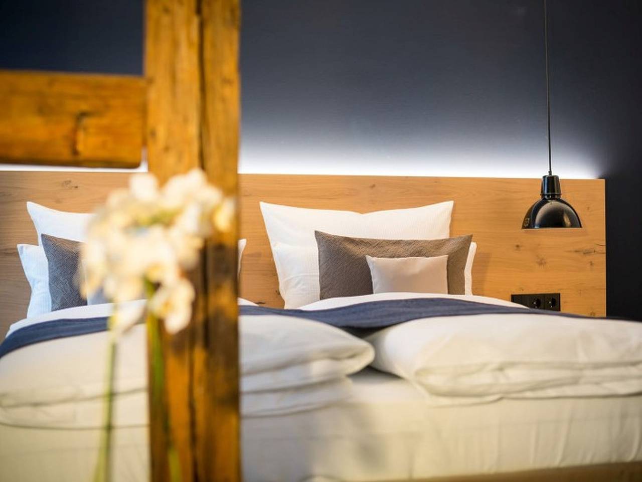 Bischoffs Hotel - Einzelzimmer mit Dusche und Wc in Bad Urach, Albsteig Etappe 9