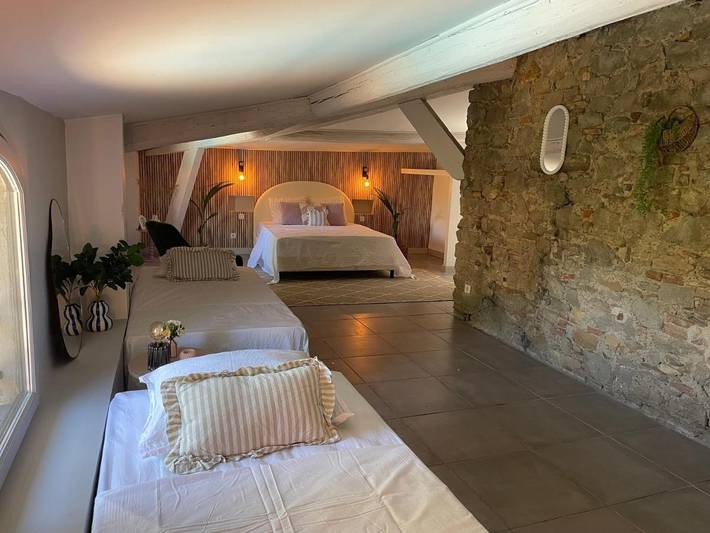 Chambre d’hôte pour 4 personnes, avec terrasse et vue à La Celle-sous-Gouzon - 2