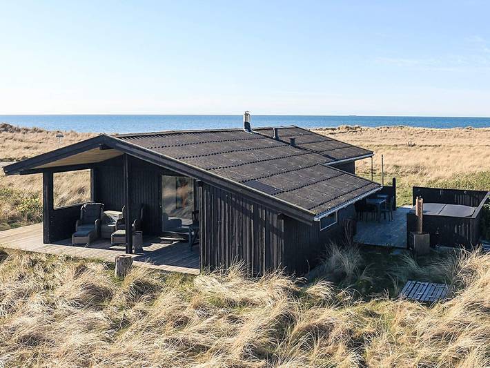 Ferieudlejning for 7 personer, med terrasse, børnevenlig i Lønstrup