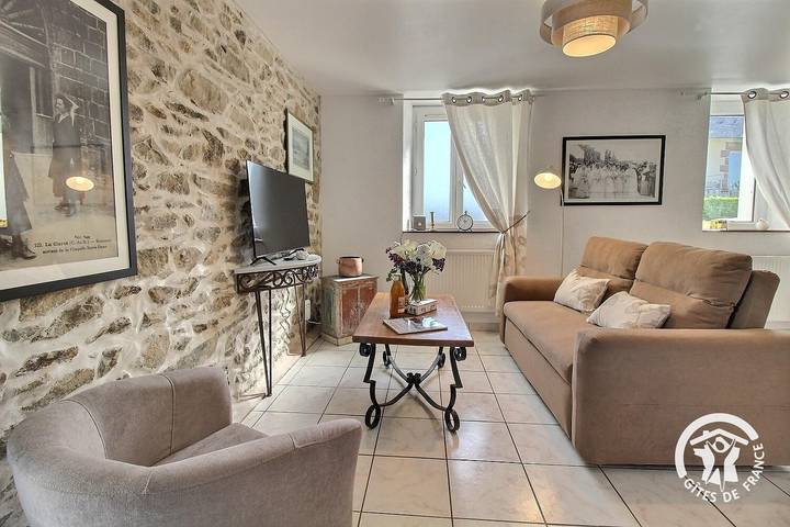 Gîte pour 4 personnes, avec Terrasse et Vue dans Plage Saint-Guirec - 4
