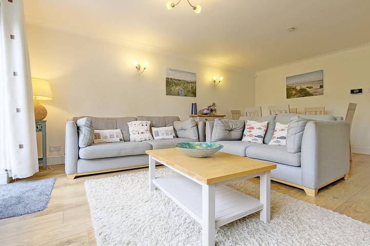 Cottage for 5 people, with Balcony and Garden in West Wittering