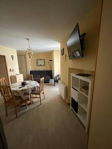 Gîte pour 4 personnes, avec vue et terrasse dans Bains Du Couloubret