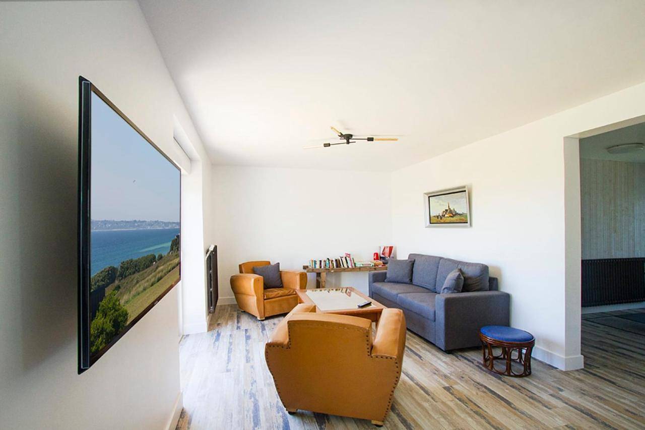 Tipoz'Immo - Maison Ar Baradoz - vue mer - 800m de la plage - wifi inclus - draps inclus - terrasse et jardin clos - parking gratuit in Penhors, Pouldreuzic